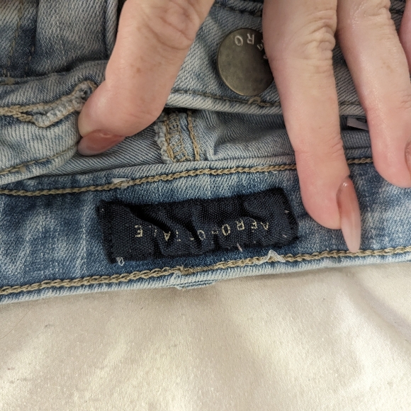 Aeropostale stretchy shorts - Picture 2 of 4